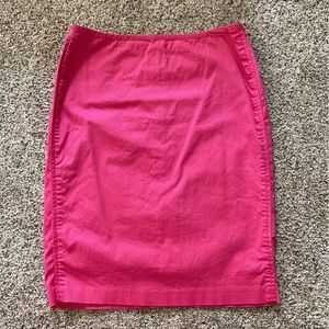 Like new New York and Company Pink Pencil skirt size 6